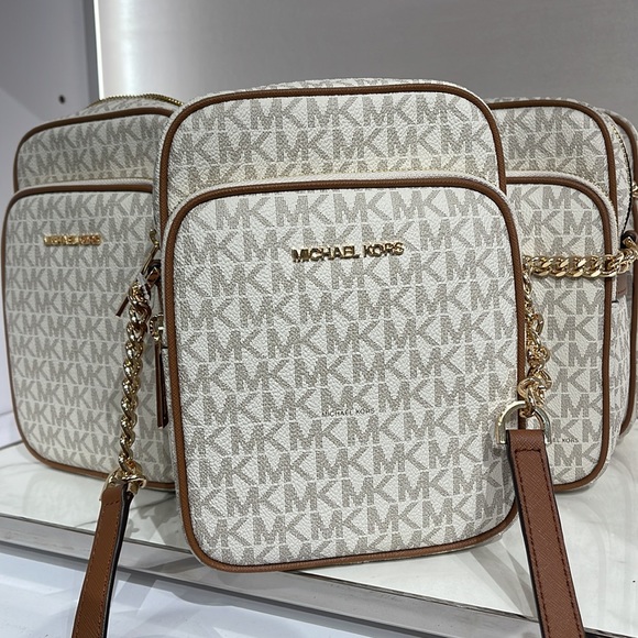 Michael Kors Jet Set Travel NS Chain Medium Logo Crossbody Bag Vanilla Color - Picture 3 of 16